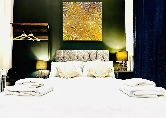 G Eighty Four Aparthotel London